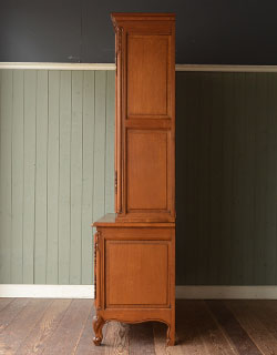 j-998-f アンティークガラスキャビネットの横