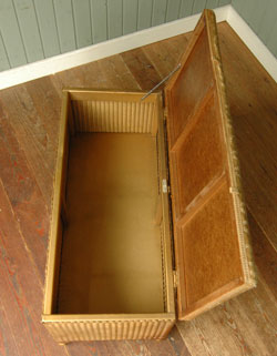 ソファにもなるオシャレな収納BOX。ロイドルーム ブランケットボックス