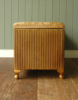 ソファにもなるオシャレな収納BOX。ロイドルーム ブランケットボックス