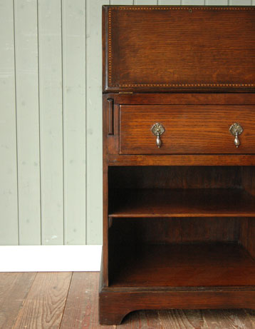 上品でシンプルな佇まいが魅力的な
アンティーク ビューロー