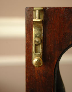 私のお家がギャラリーに変身！美しいガラスのキャビネット