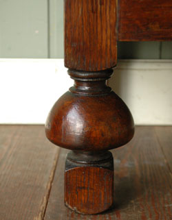 本棚と机。両方欲しい人のためのアンティークブックケース