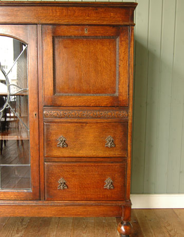 本棚と机。両方欲しい人のためのアンティークブックケース