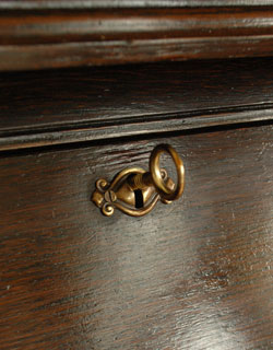 本棚と机。両方欲しい人のためのビューローブックケース