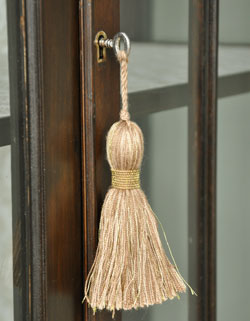 思わず一目ボレしてしまった美しさにうっとり。アンティーク　ガラス キャビネット