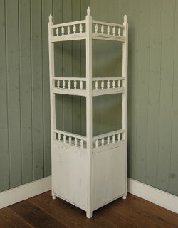 今日からコーナーが主役になる可愛いアンティーク コーナー キャビネット