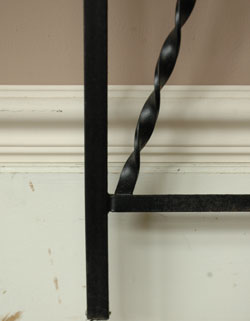 ミラーに傘、帽子・・・実用性たっぷり！小さめ玄関にもおすすめアンティーク