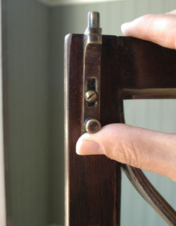 私のお家がギャラリーに変身！美しいガラスのキャビネット