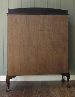 私のお家がギャラリーに変身！美しいガラスのキャビネット