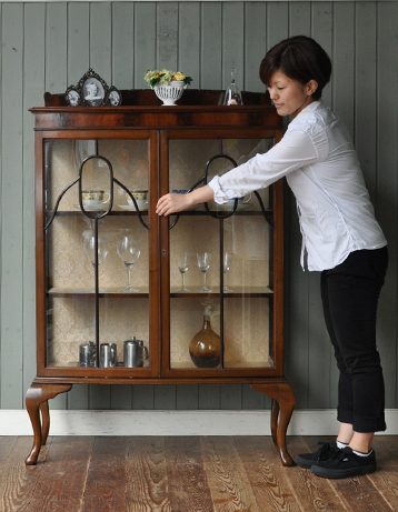 k-537-f ガラスキャビネット