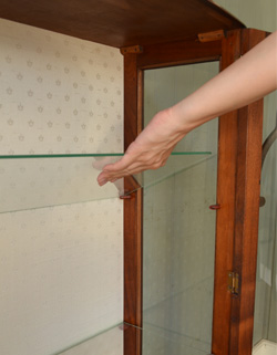 k-566-f アンティーク ガラスキャビネット