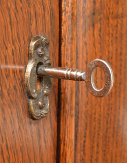 k-651-f アンティークサイドボード