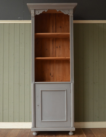 アンティーク カップボード アンティーク キャビネット　フランス フランスらしいアンティークの収納家具、ガラス扉のおしゃれな