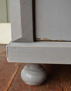 d-893-f アンティークキャビネット