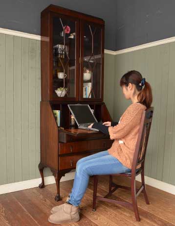 k-737k-f アンティークビューローブックケースのモデル入り