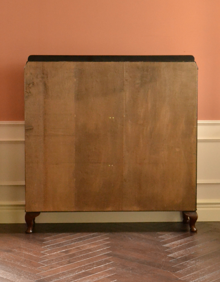 k-745-f アンティークガラスキャビネットの後ろ