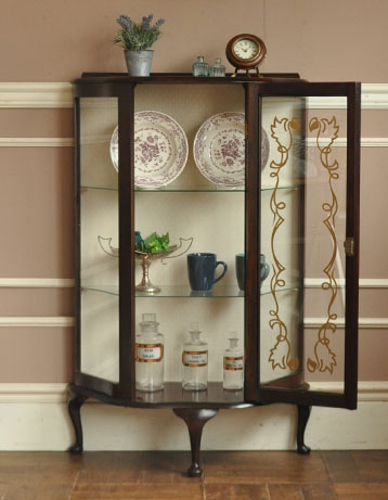 k-748-f アンティークガラスキャビネットのオープン時