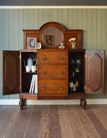 k-786-f アンティークミラー付きサイドボードのオープン時