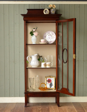 k-787-f アンティークガラスショーケースのオープン時