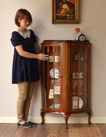 k-796-f アンティークガラスキャビネットのモデル入り