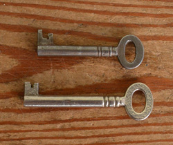 k-867-f アンティークデスクの鍵