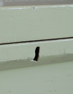 k-907-f アンティークブランケットボックス（クリーム）の鍵穴