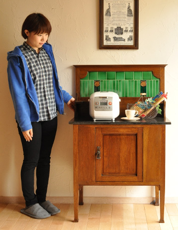 k-916-f アンティークウォッシュハンドスタンドのモデル入り