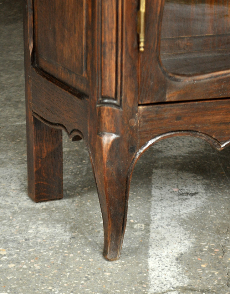 k-928-f アンティークカップボードの脚