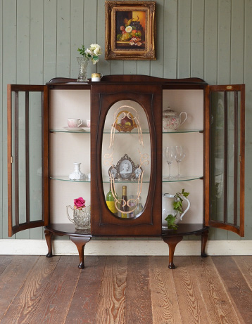 k-954-f アンティークガラスキャビネットのオープン時