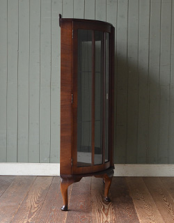 k-954-f アンティークガラスキャビネットの横