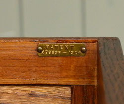 m-270-f アンティークワードローブのプレート