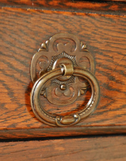 m-310-f アンティークサイドボードの取っ手