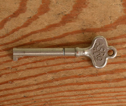 m-313-f アンティークガラスショーケースの鍵