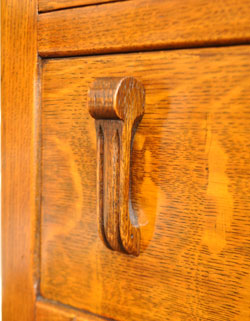 上品でシンプルな佇まいが魅力的な
アンティーク ビューロー