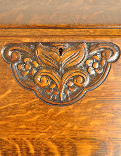 上品でシンプルな佇まいが魅力的な
アンティーク ビューロー