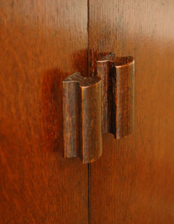 本棚と机。両方欲しい人のためのビューローブックケース