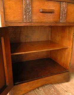 本棚と机。両方欲しい人のためのビューローブックケース