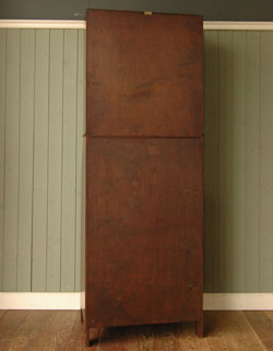 本棚と机。両方欲しい人のためのビューローブックケース