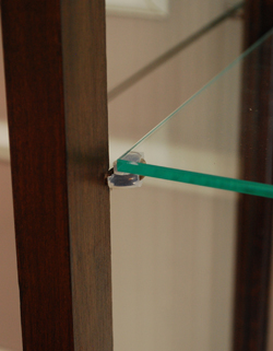 私のお家がギャラリーに変身！美しいガラスのキャビネット