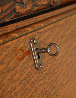 大人気の３ＷＡＹキャビネット
アンティーク　サイドバイサイド