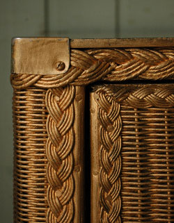 心やすらぐ癒しの空間をあなたに･･･ロイドルーム テーブル