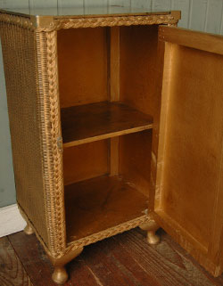 心やすらぐ癒しの空間をあなたに･･･ロイドルーム テーブル