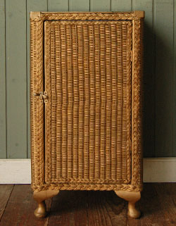 心やすらぐ癒しの空間をあなたに･･･ロイドルーム テーブル