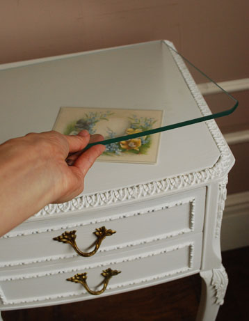 q-161-f アンティークベッドサイドチェスト