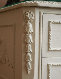 q-161-f アンティークベッドサイドチェスト