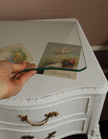 q-162-f アンティークベッドサイドチェスト