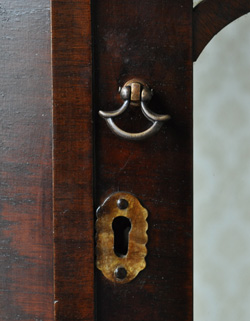 q-172-f アンティーク ガラスキャビネット