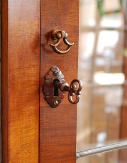 q-176-f アンティークショーケース