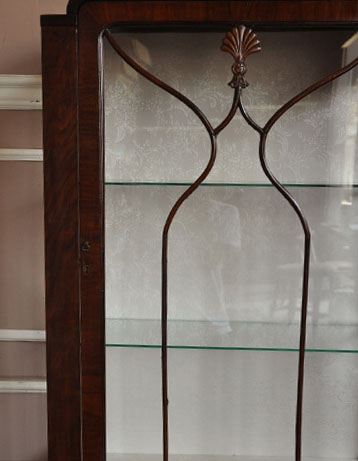 q-220-f アンティーク ガラスキャビネット