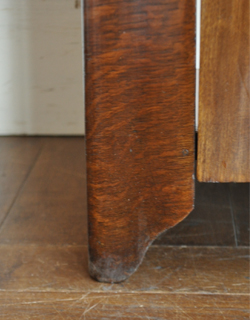 私のお家がギャラリーに変身！美しいガラスのキャビネット